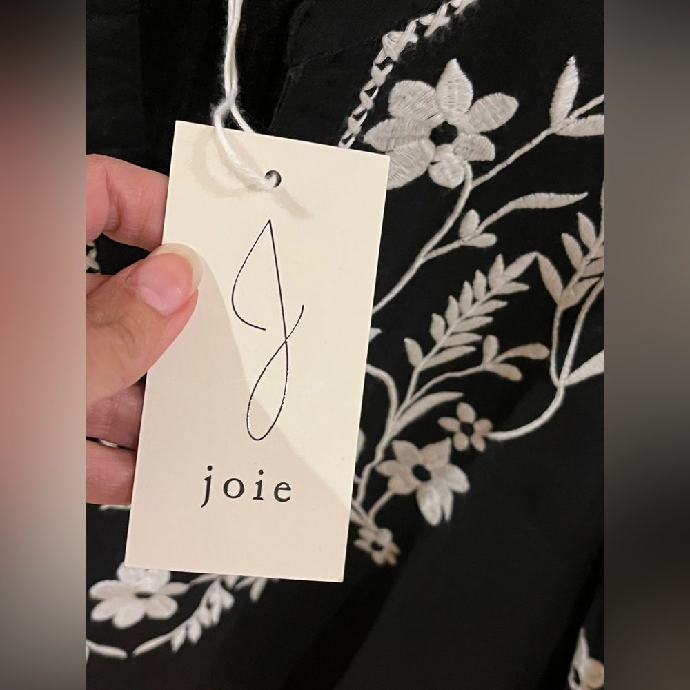 Joie boho blouse w/ floral embroidery. Balloon sleeves. Black, white. M. NWT - Picture 5 of 10